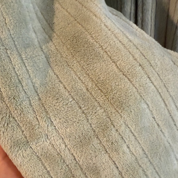 Karen Neuburger | Sage Extra Soft Long Zipper Robe w/ Pockets - Picture 3 of 11